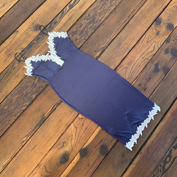 ♡ Night Out ♡ SLIP Lace Dress - Picture 4 of 8